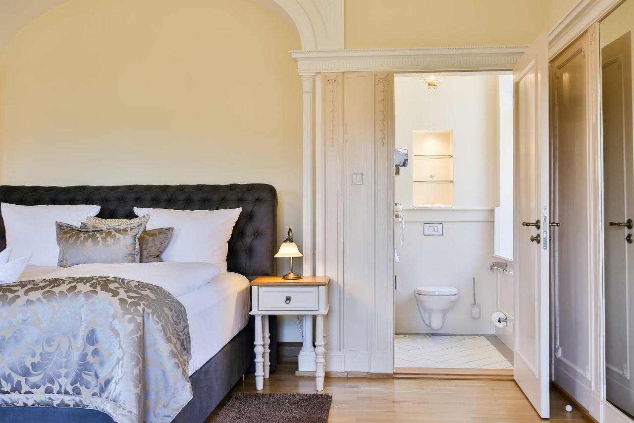 Hotel Villa Altenburg Pößneck Extérieur photo
