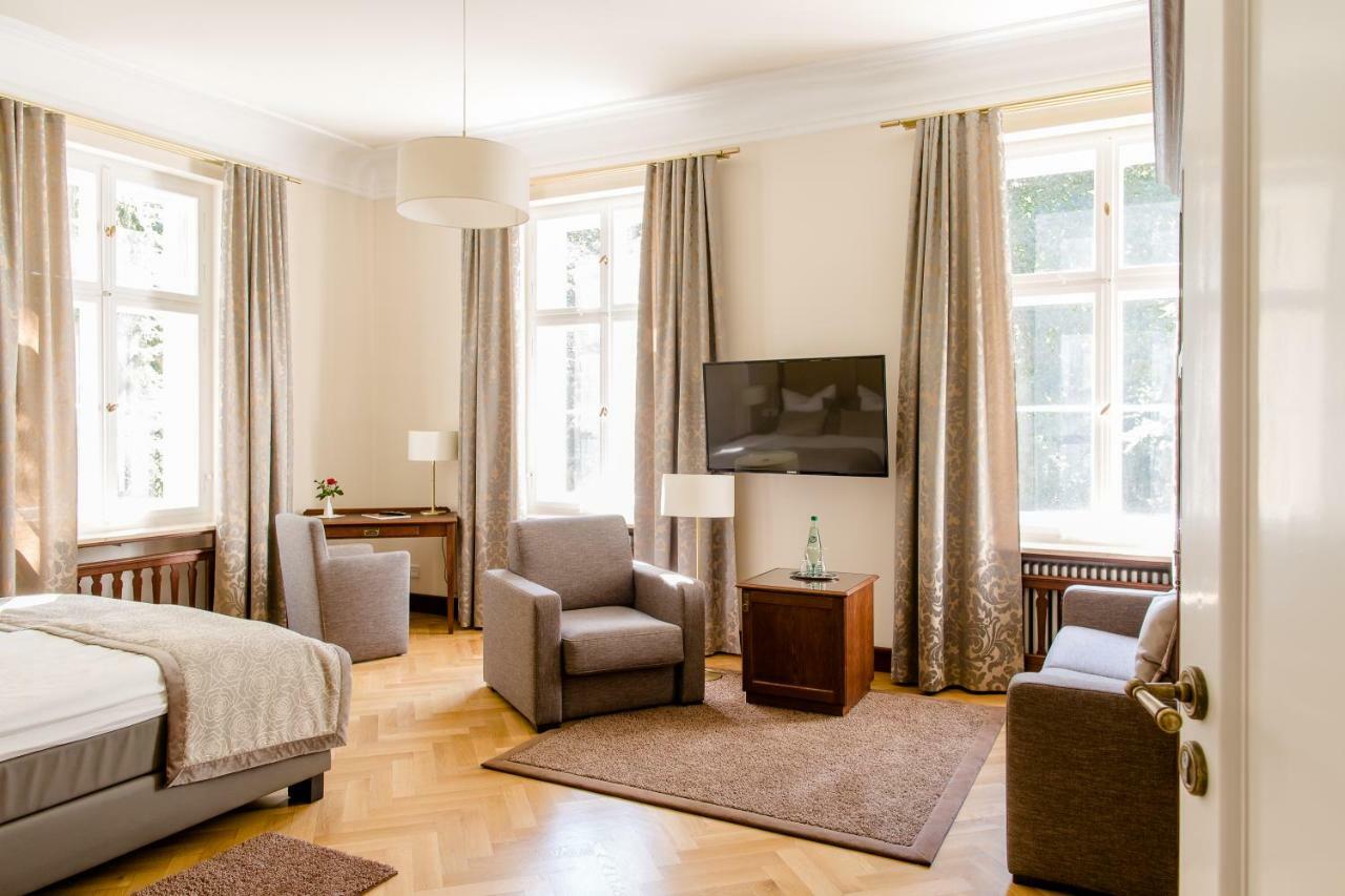 Hotel Villa Altenburg Pößneck Extérieur photo