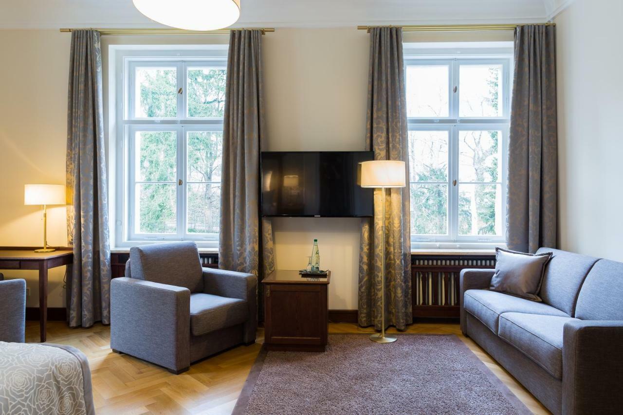 Hotel Villa Altenburg Pößneck Extérieur photo