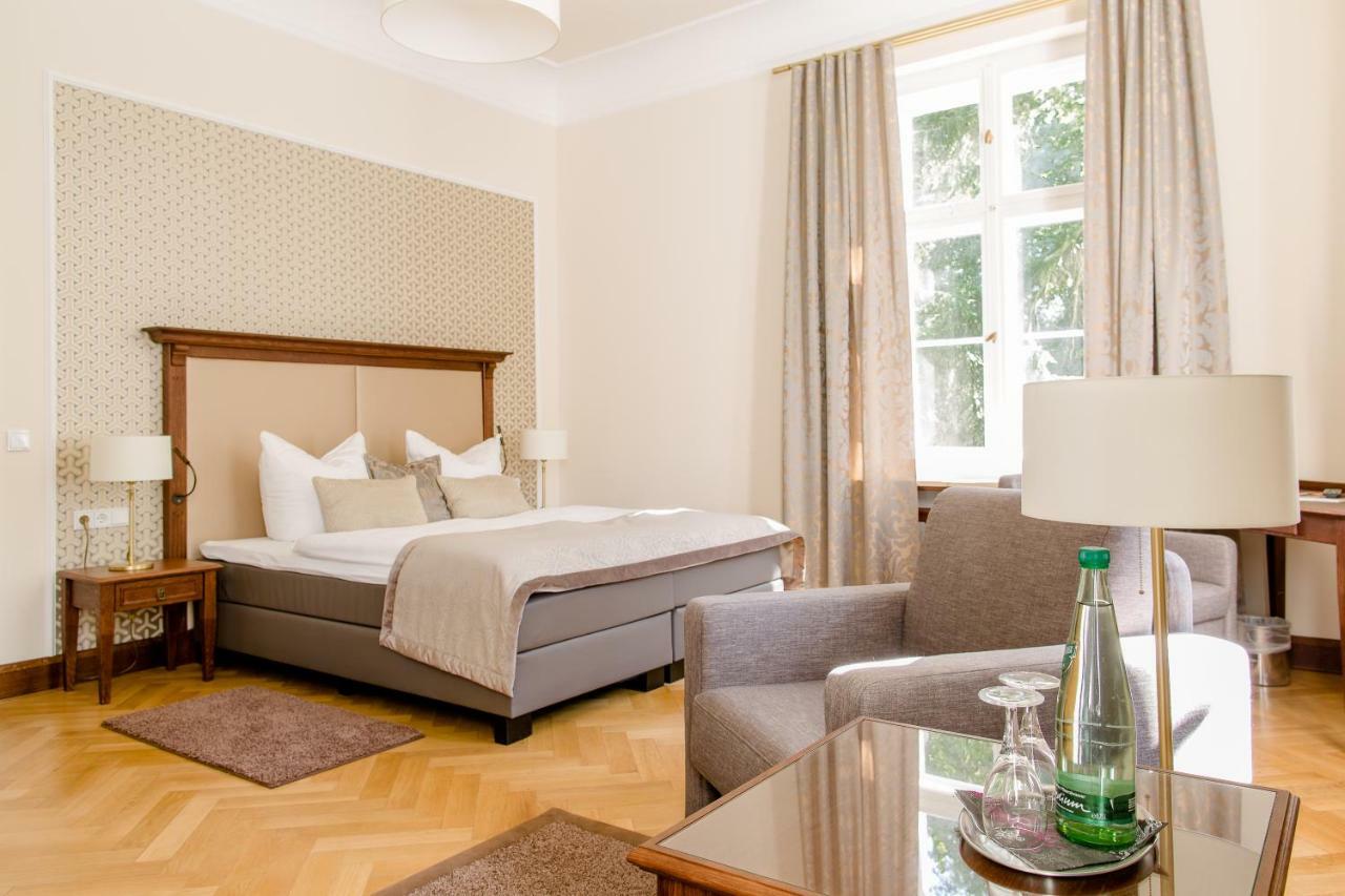 Hotel Villa Altenburg Pößneck Extérieur photo