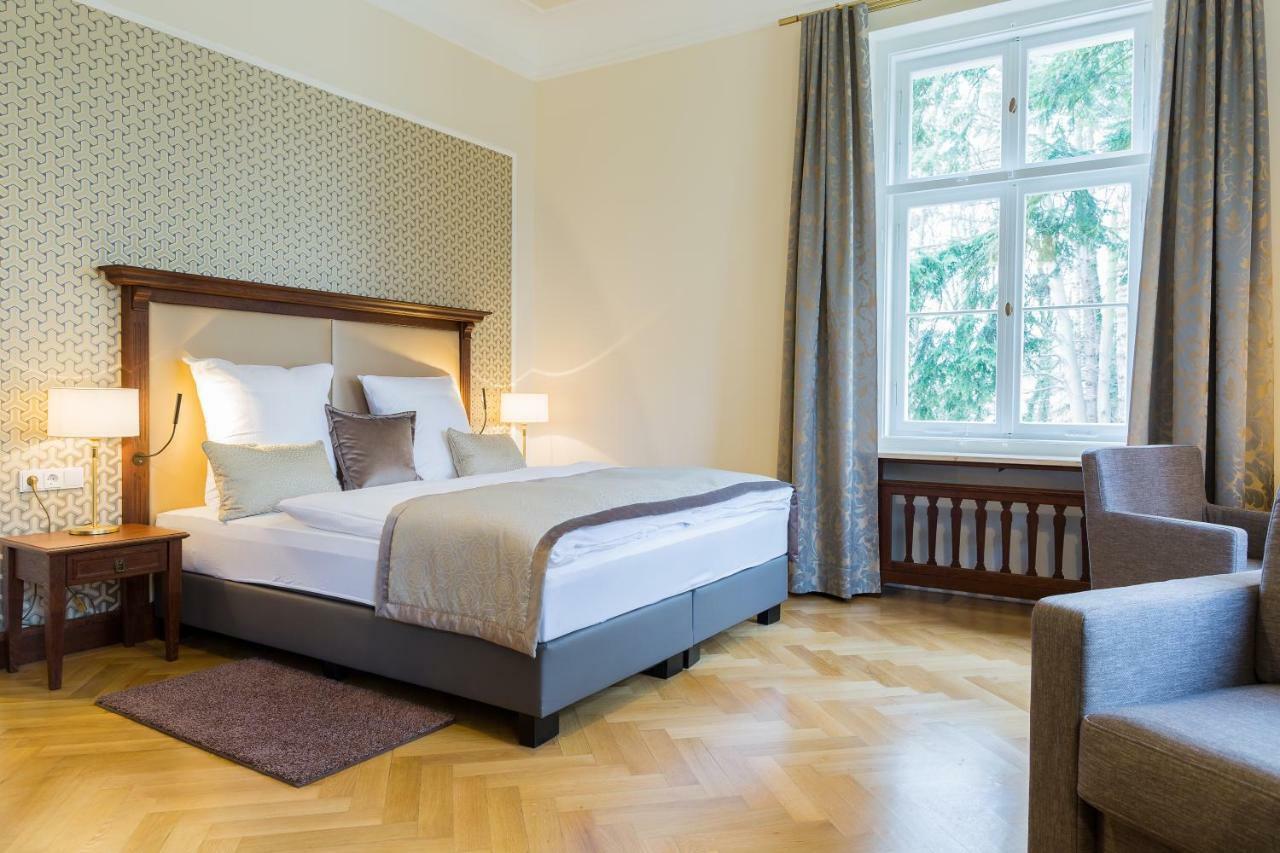 Hotel Villa Altenburg Pößneck Extérieur photo