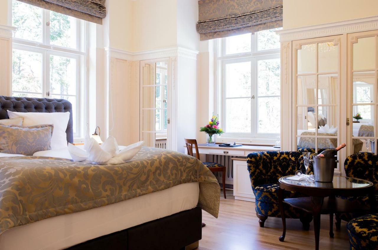 Hotel Villa Altenburg Pößneck Extérieur photo