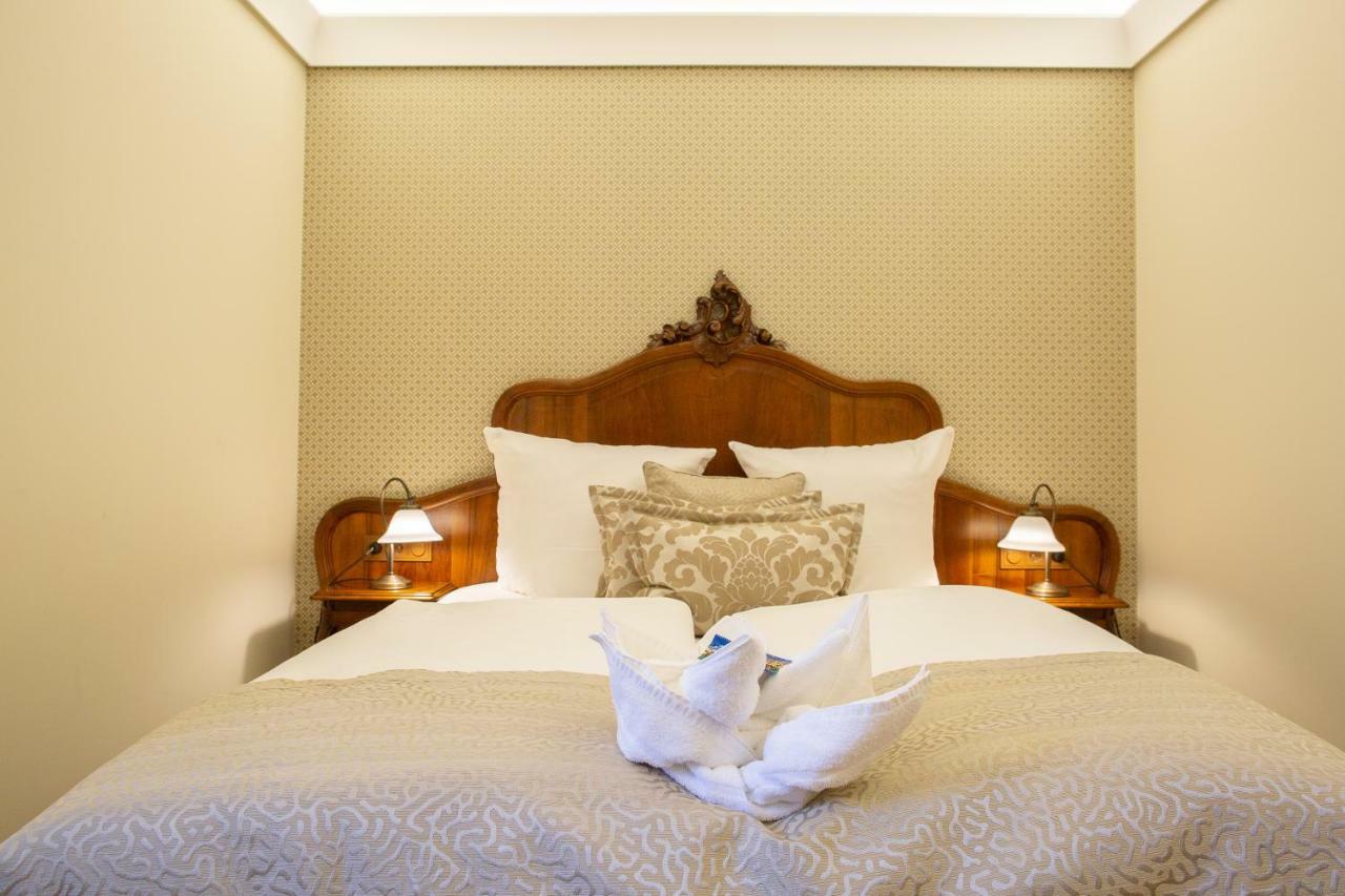 Hotel Villa Altenburg Pößneck Extérieur photo